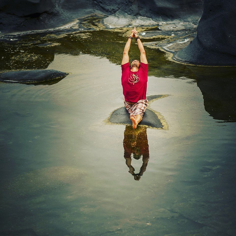 albertohanumanasana_hierro.jpg